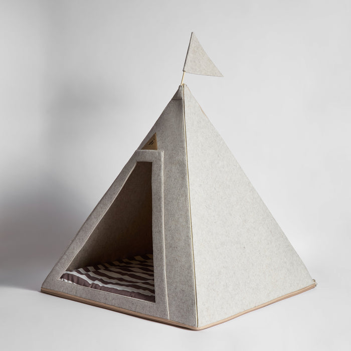Nooee Tucker felt cat teepee, L size