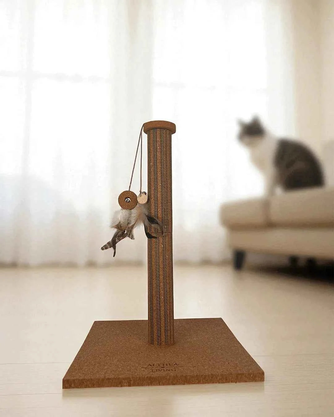 Brisa Cork Scratching Post