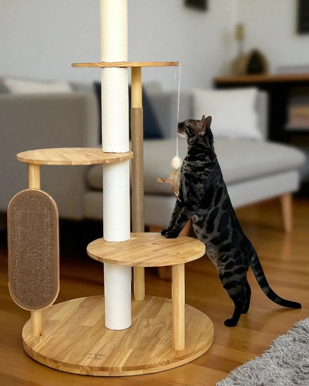 Gaviota Cat Scratching Tree, view 9