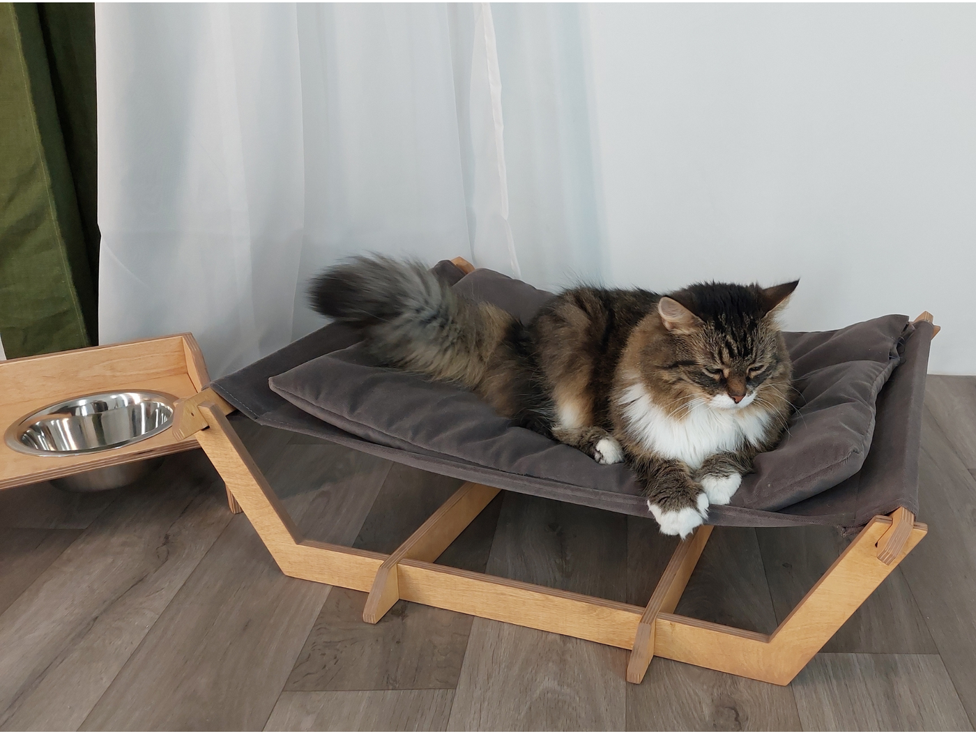 Plywood Cat Bed by Kokaa