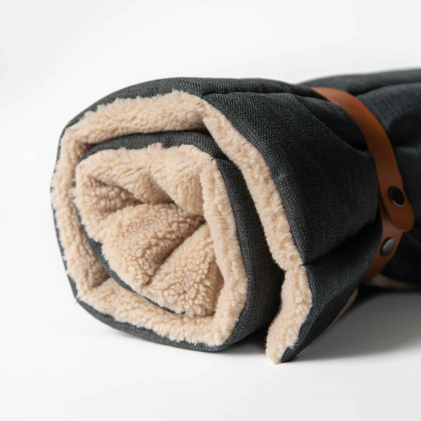 Nooee Jackson roll-up travel cat mat