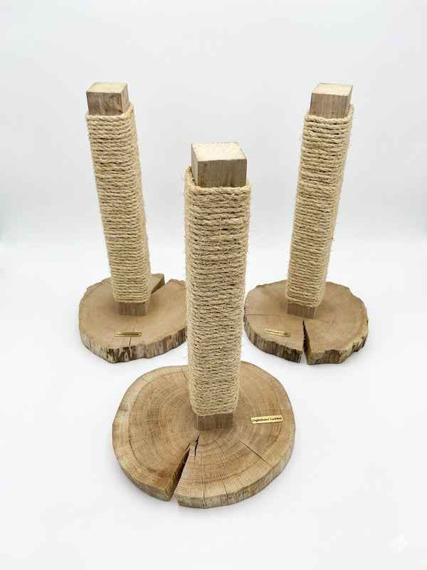 Eco Scratch Oak Post