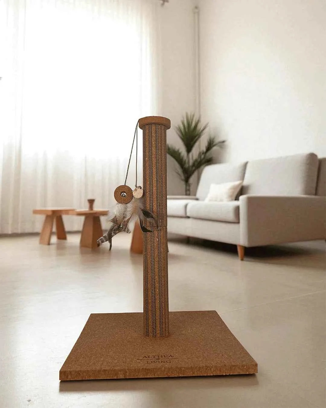 Brisa Cork Scratching Post