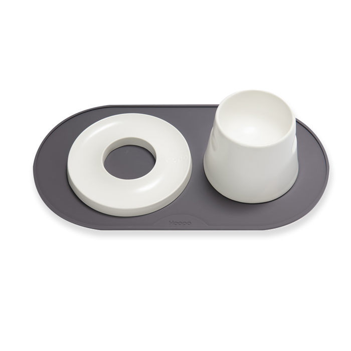 Base Feeder Placemat in Grey