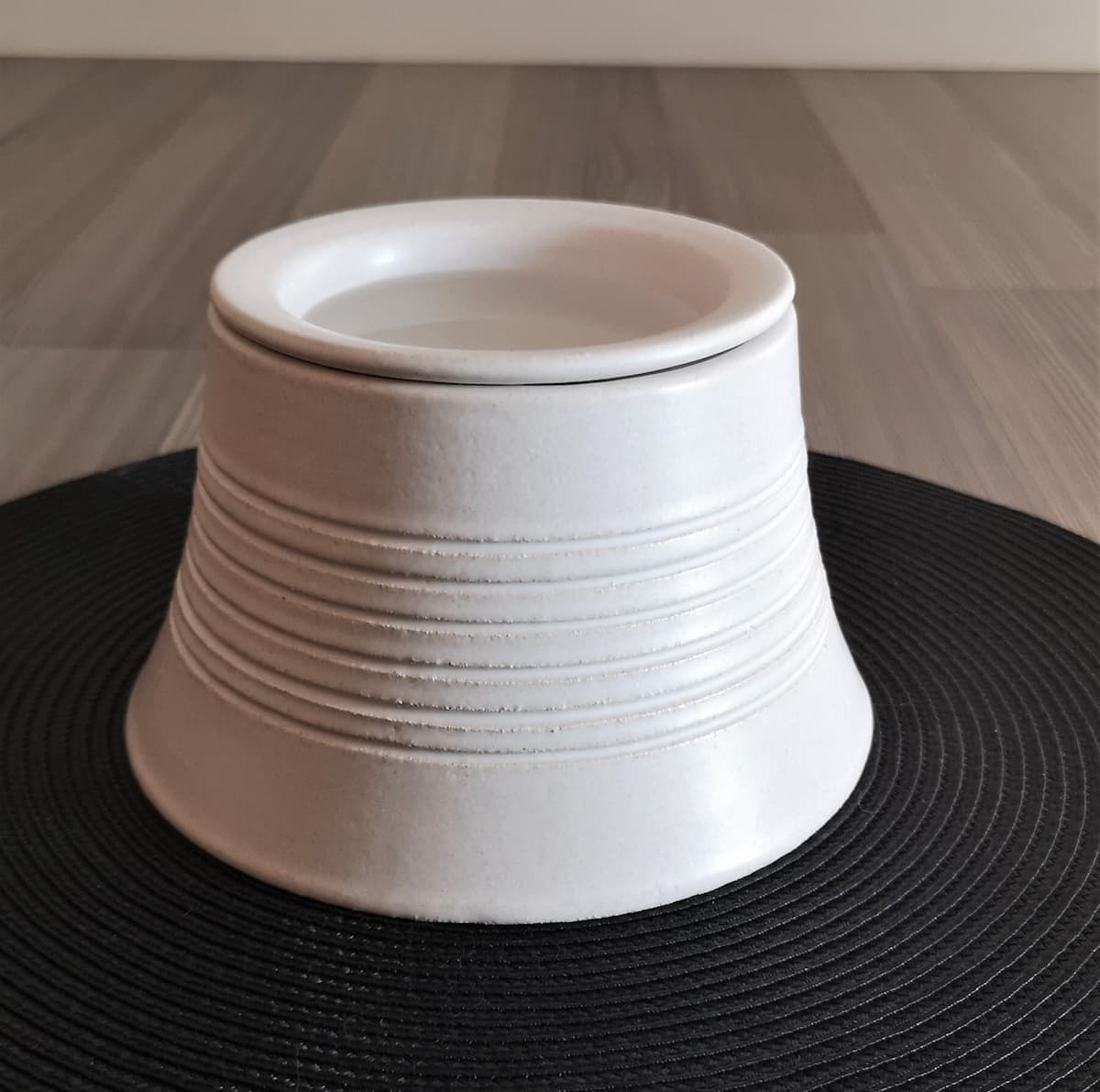 Kilimanjaro Elevated Ceramic Cat Feeder, view 4