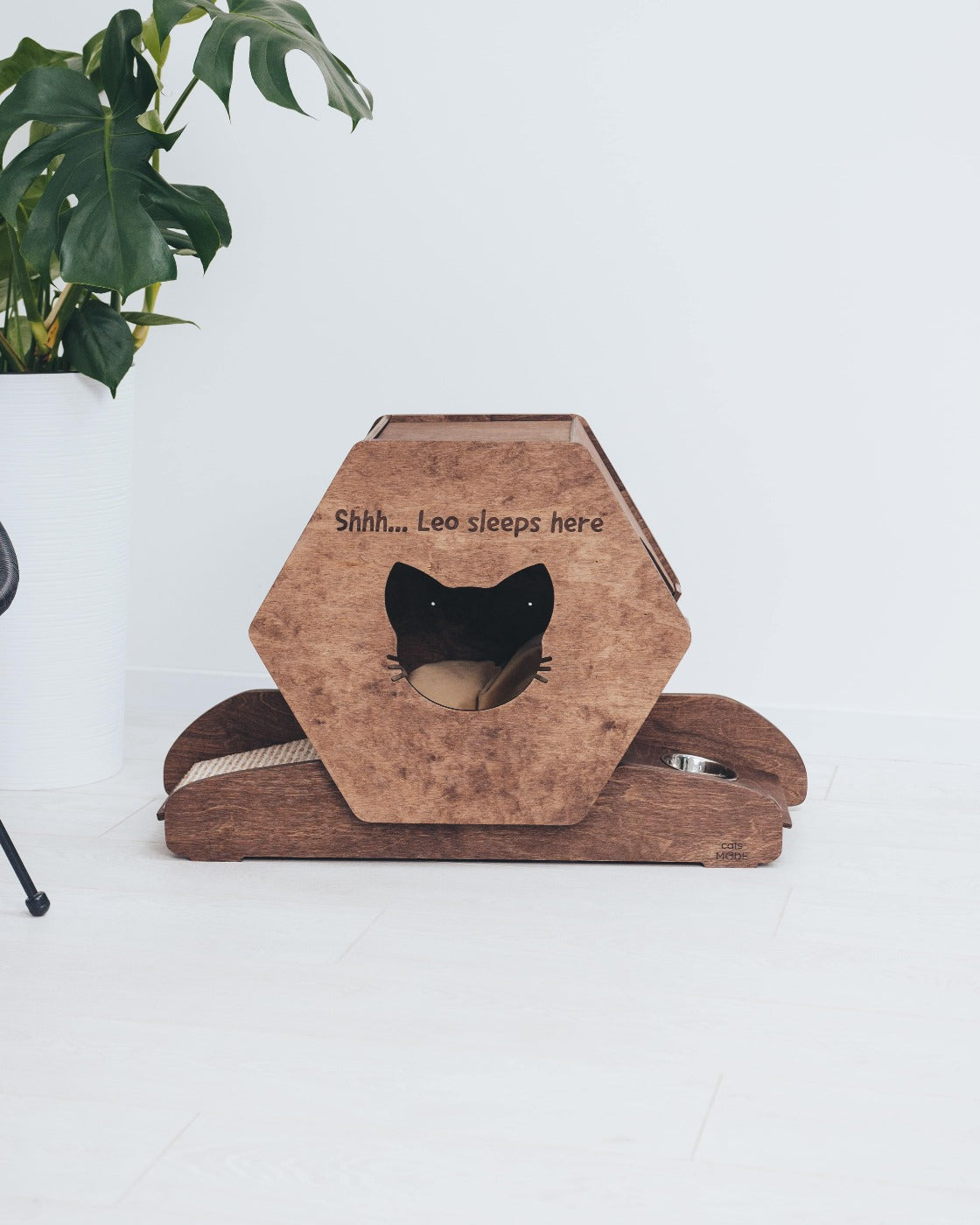 Cat House Stand