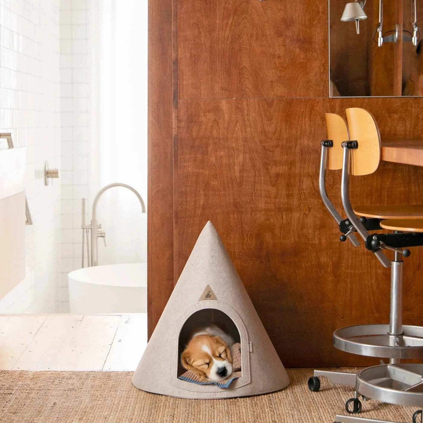 Nooee Lucy felt cat cave in Cream/Brown, M size
