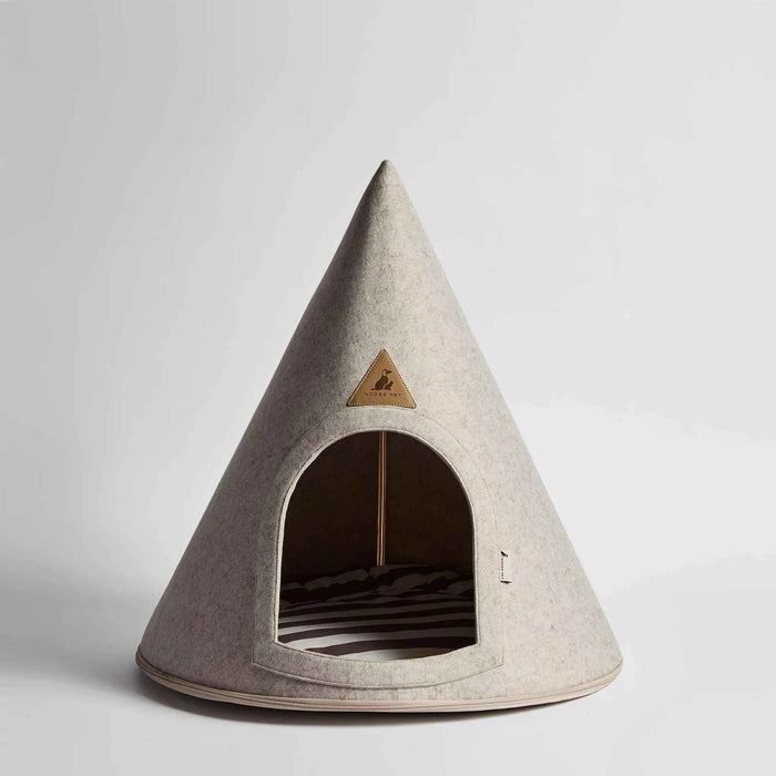 Nooee Lucy felt cat cave in Cream/Brown, M size