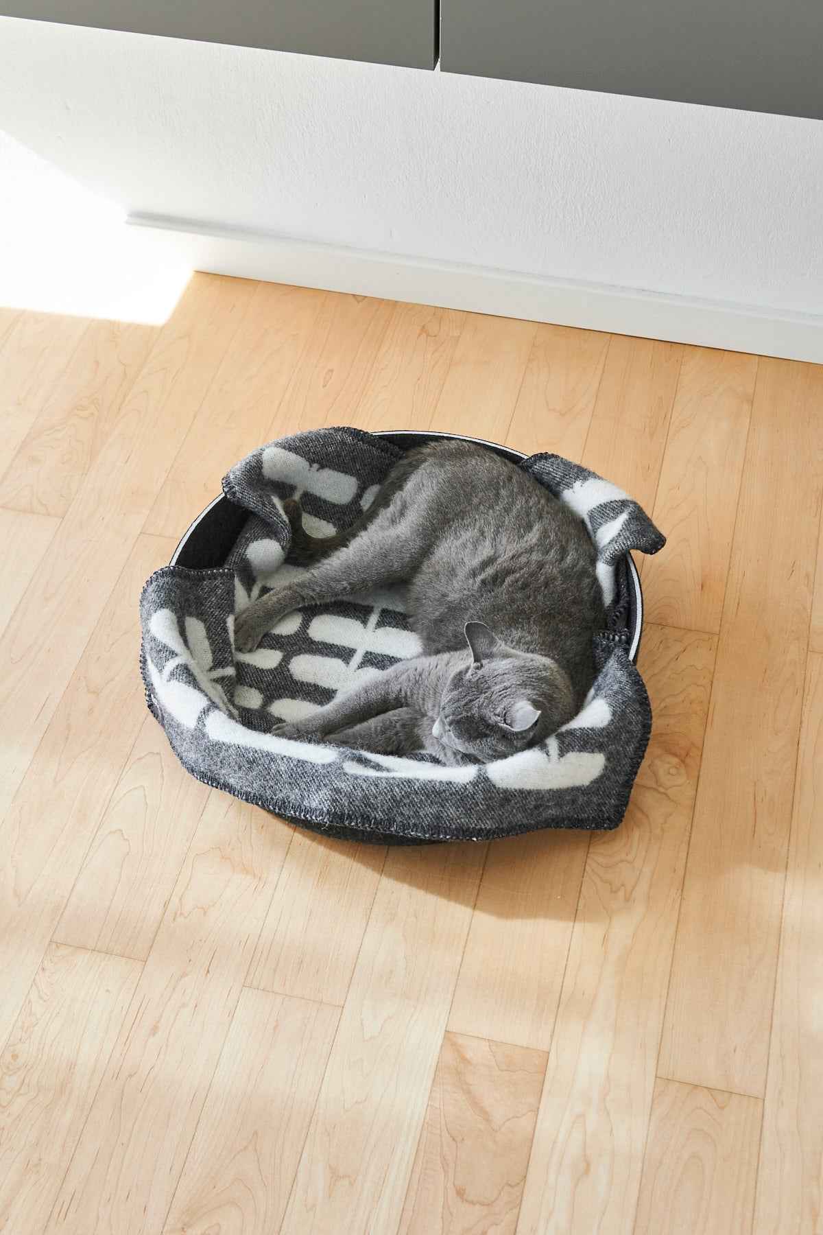 Flora Cat Blanket