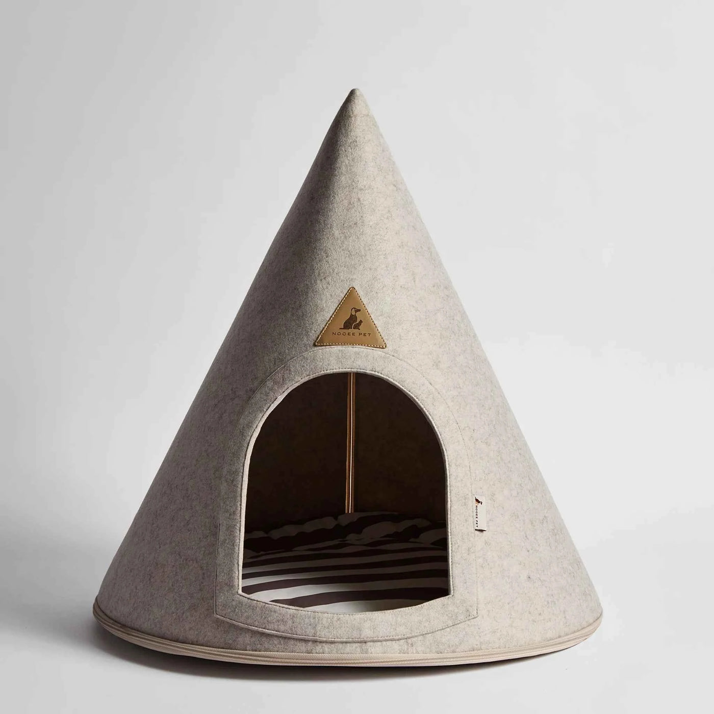 Nooee Molly felt cat cave in Cream/Brown, XL size