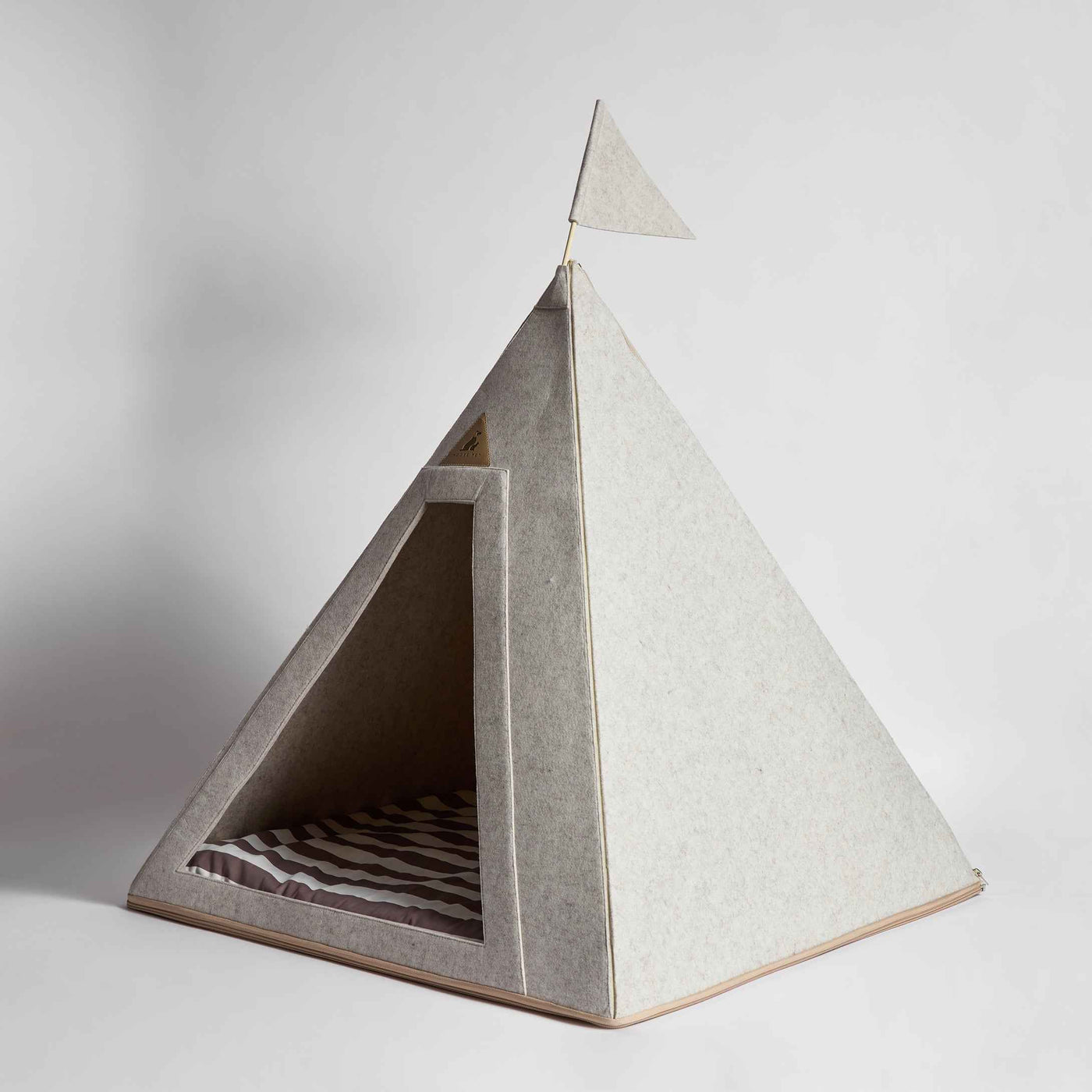 Nooee Bailey felt cat teepee, M size