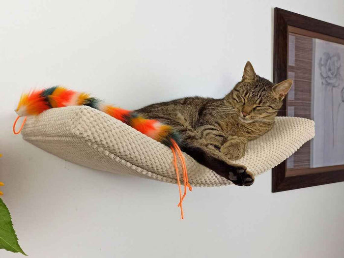 Arcing Haven Cat Wall Shelf, Metal Base