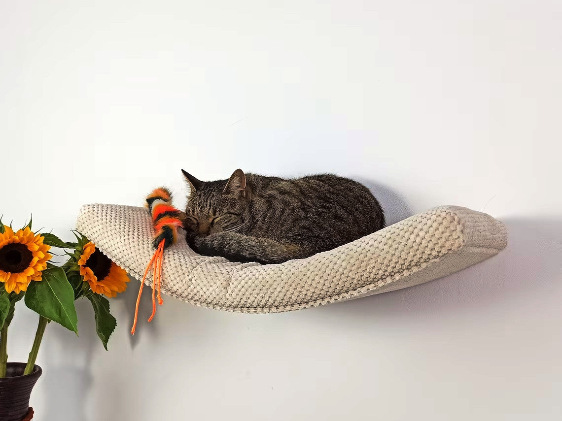 Arcing Haven Cat Wall Shelf, 75 cm by Cat's Atelier
