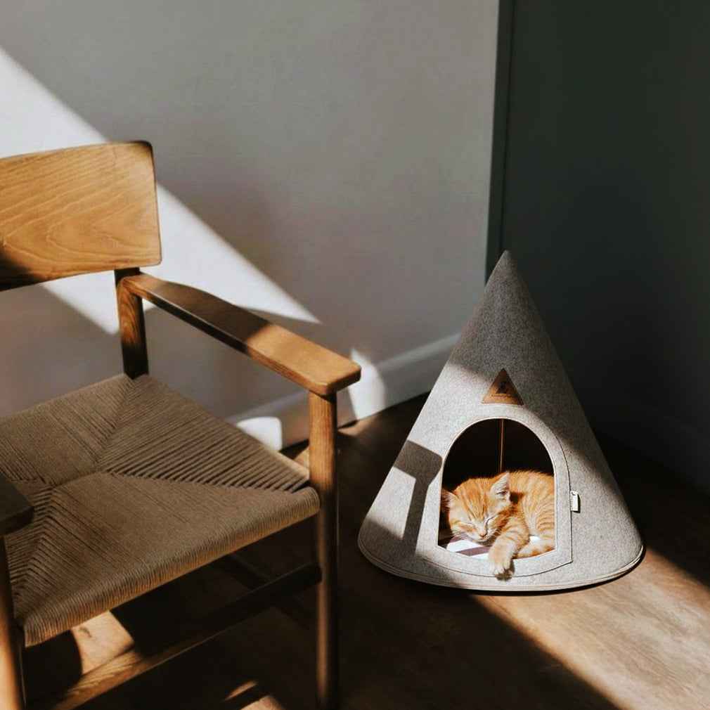 Nooee Bella felt cat cave in Gray, XS size