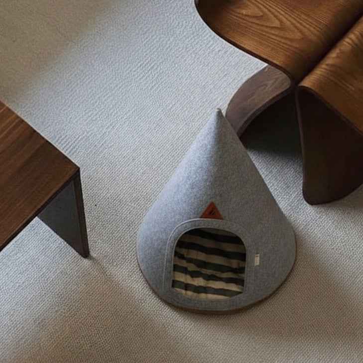 Nooee Toby felt cat cave in Gray, S size