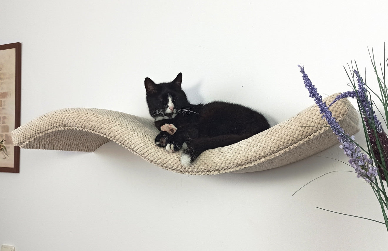 Wave Cat Wall Shelf, 75 cm Symmetrical Right by Cat's Atelier, view 13