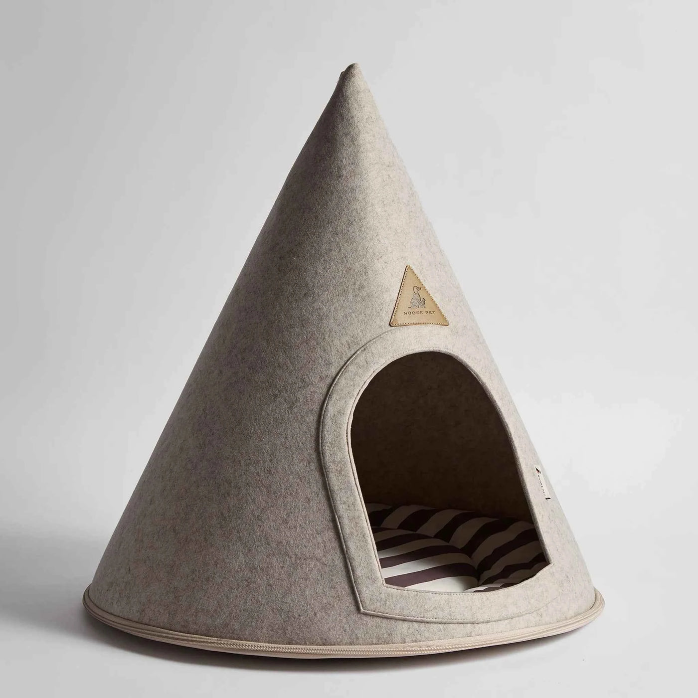 Nooee Molly felt cat cave in Cream/Brown, XL size